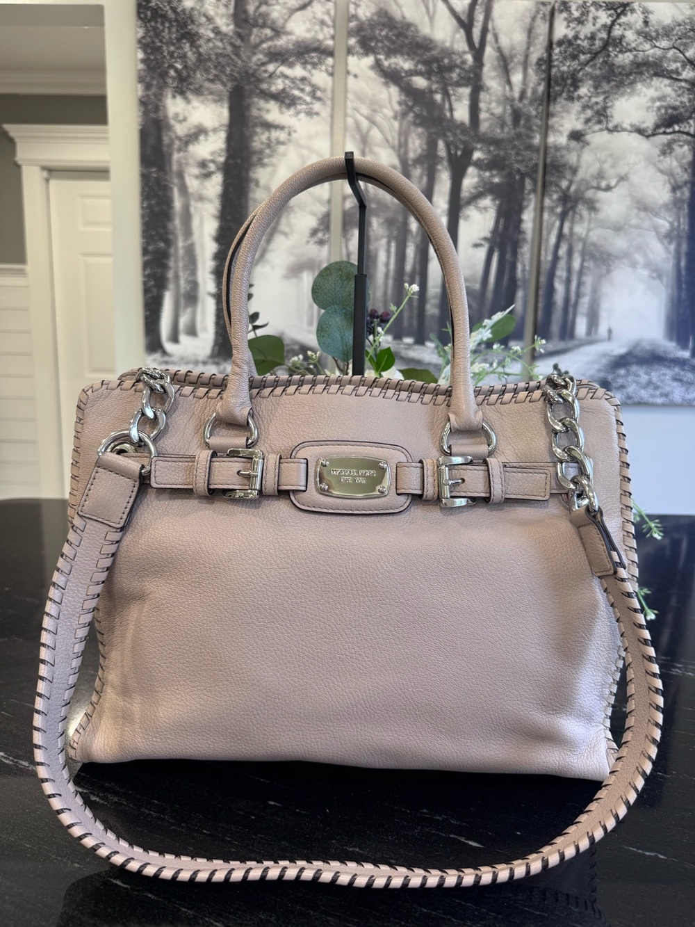 🤎Michael Kors Hamilton Whipped Leather Large Satchel Shoulder Bag – Light Taupe